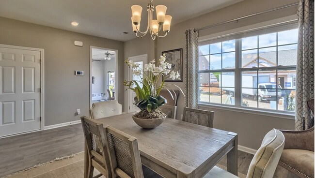 Foto del edificio - New Construction in Highly Desired Area