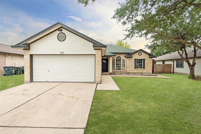 Foto del edificio - **Remodeled Kyle Gem: 3-Bed Oasis with Pri...