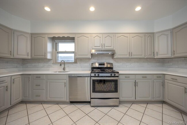 Foto del edificio - 120 S Broadway