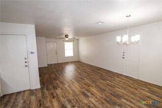 Building Photo - 2706 Lucille Dr
