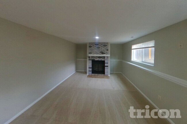 Foto del edificio - 5542 Wilkerson Pass Dr