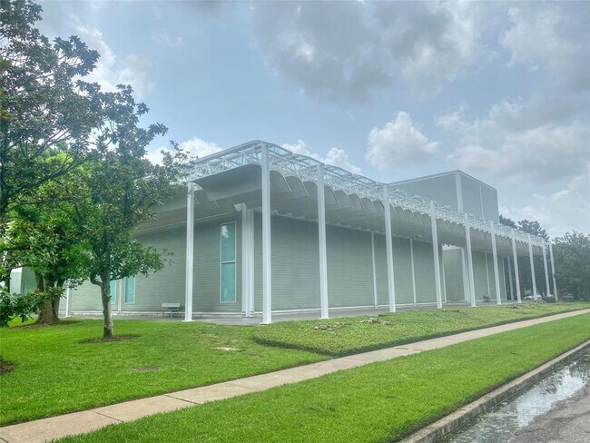 Building Photo - 3902 Mandell St