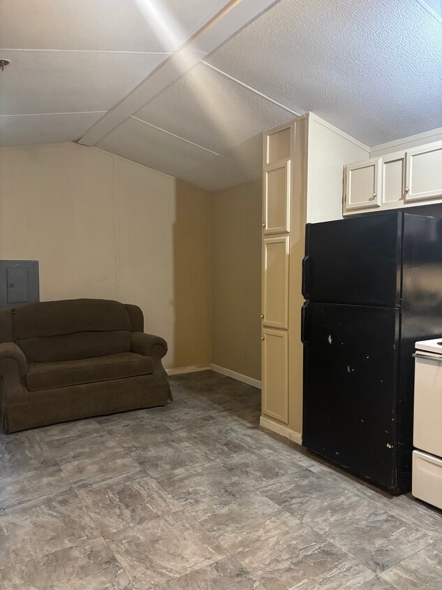 Building Photo - Lot 3