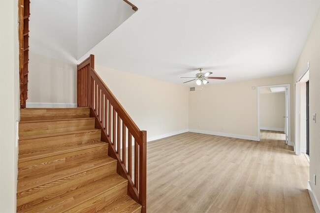 Foto del edificio - 8337 N Coral Cir
