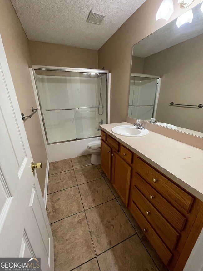 Building Photo - 604 Wild Grape Dr