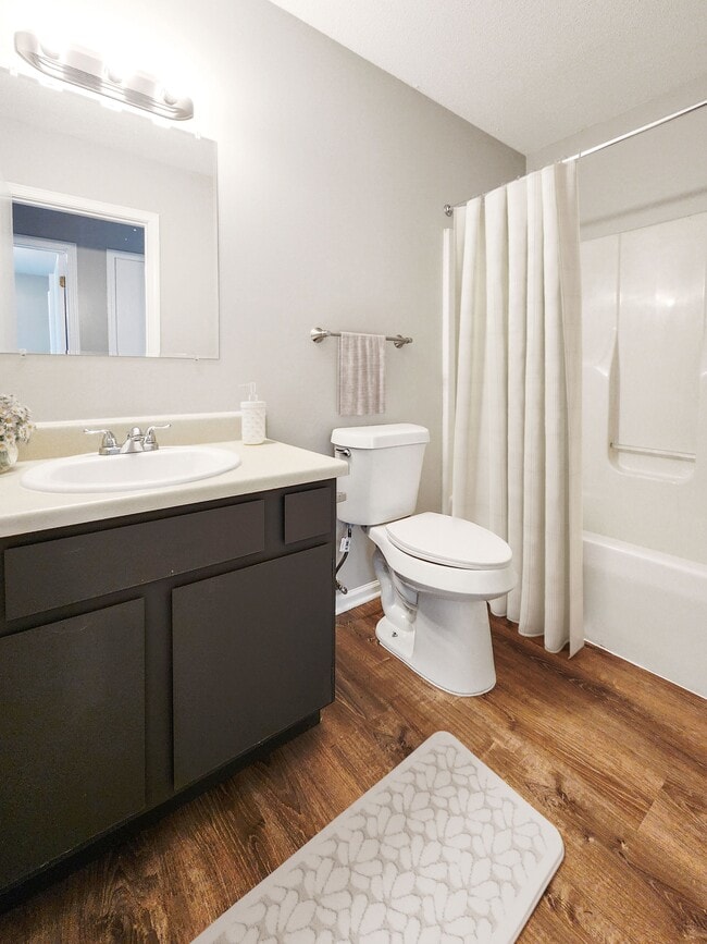 Foto del edificio - 820 Oakview Dr