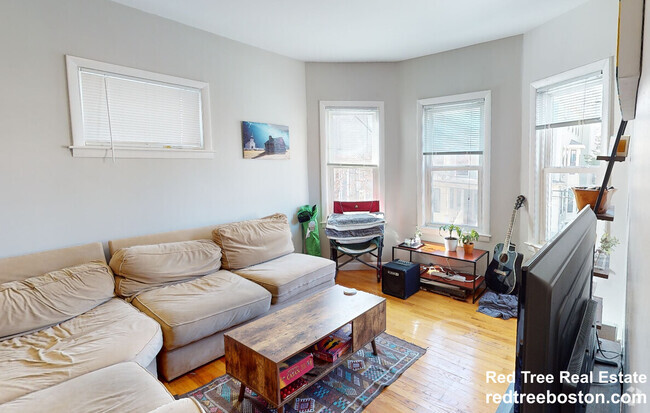 Building Photo - 23 Tufts St