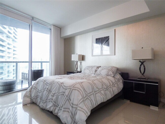 Foto del edificio - 495 Brickell Ave
