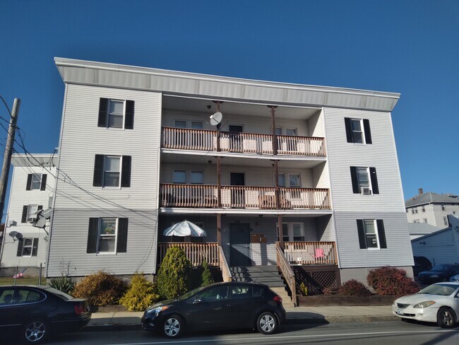 Front of 354 Cass Ave - 354 Cass Ave