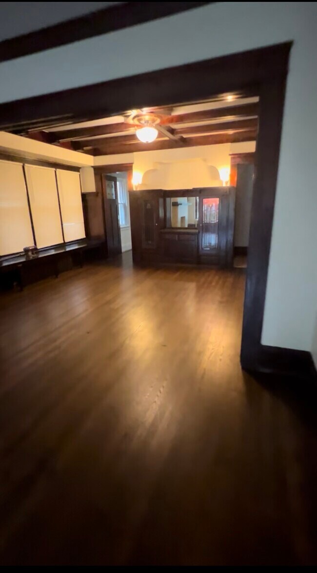 Foto del edificio - 2929 N Farwell Ave