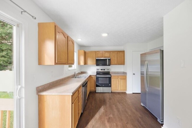Foto del edificio - 8245 Crete Ln