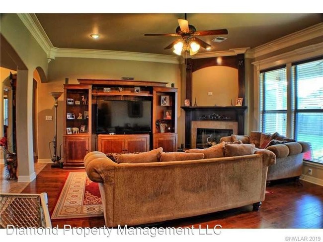 Building Photo - 4 br, 3 bath House - 776 Hackberry
