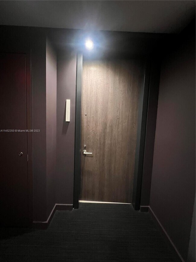 Foto del edificio - 88 SW 7th St