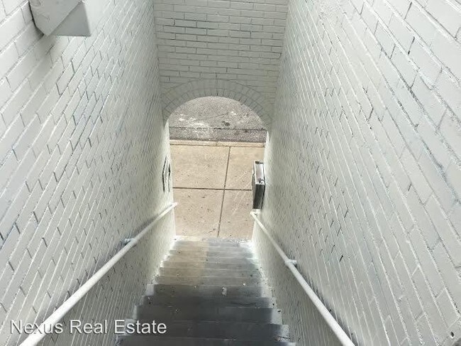 Building Photo - 2111 Murray Ave