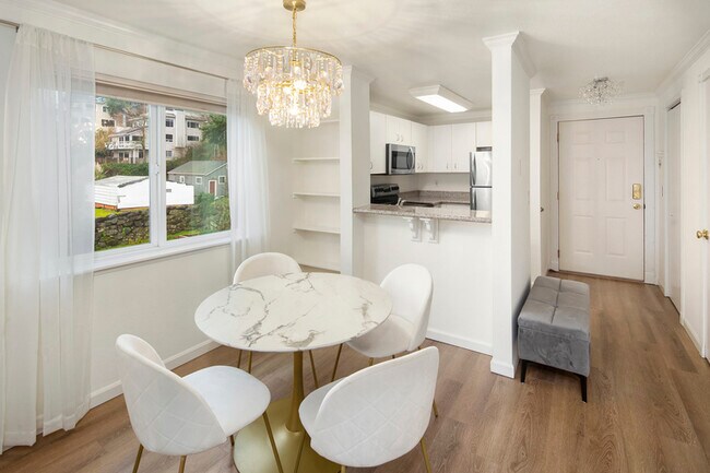 Building Photo - 2244 13th Ave W