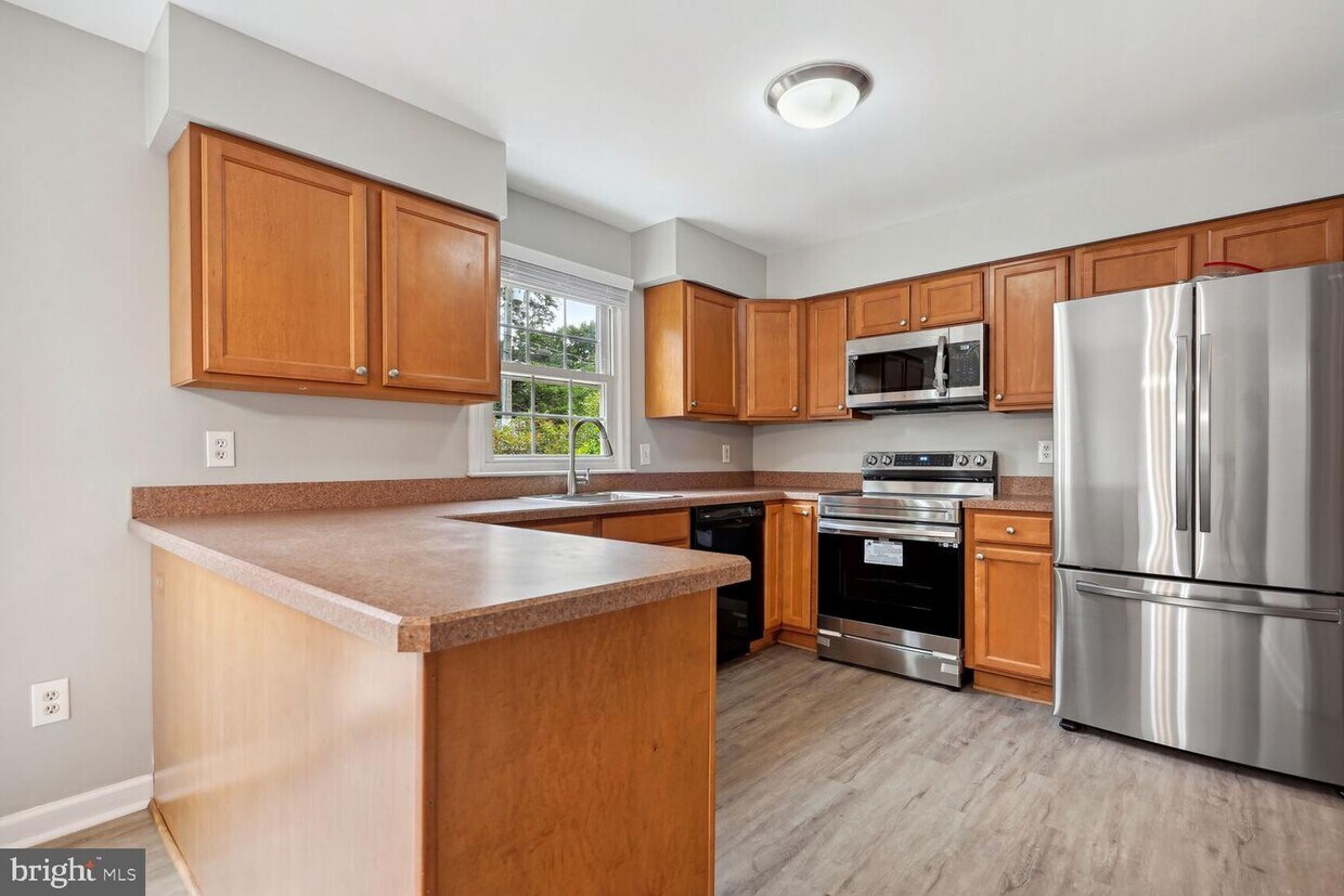 10205 Provincetown Ct, Fairfax, VA 22032 Townhome Rentals in Fairfax