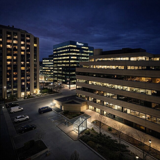 Photo du bâtiment - 90 Sheppard Ave E