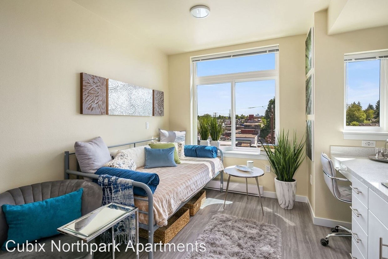 Foto principal - 1008 N 109th St