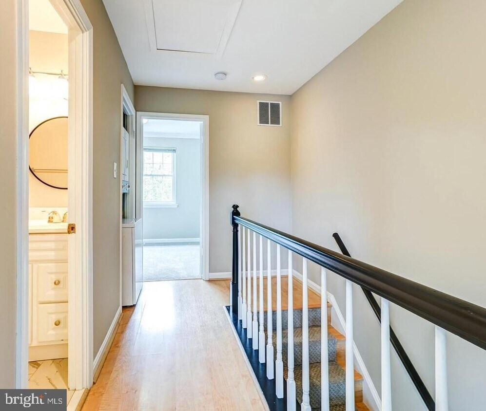 Foto principal - 7601 Lee Landing Dr