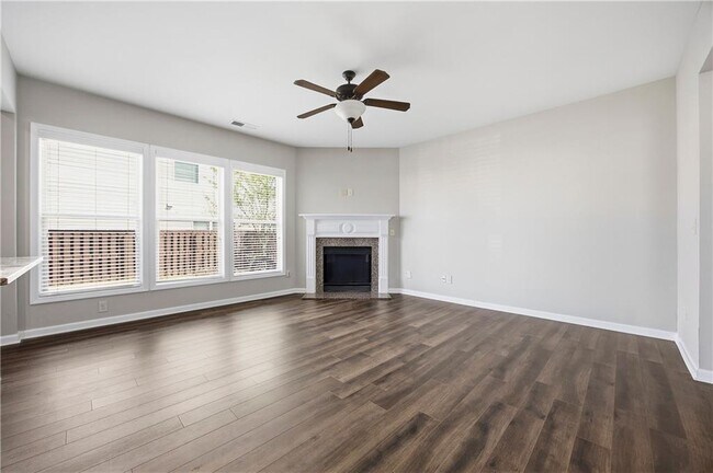 Foto del edificio - 2605 Runnymede Ct