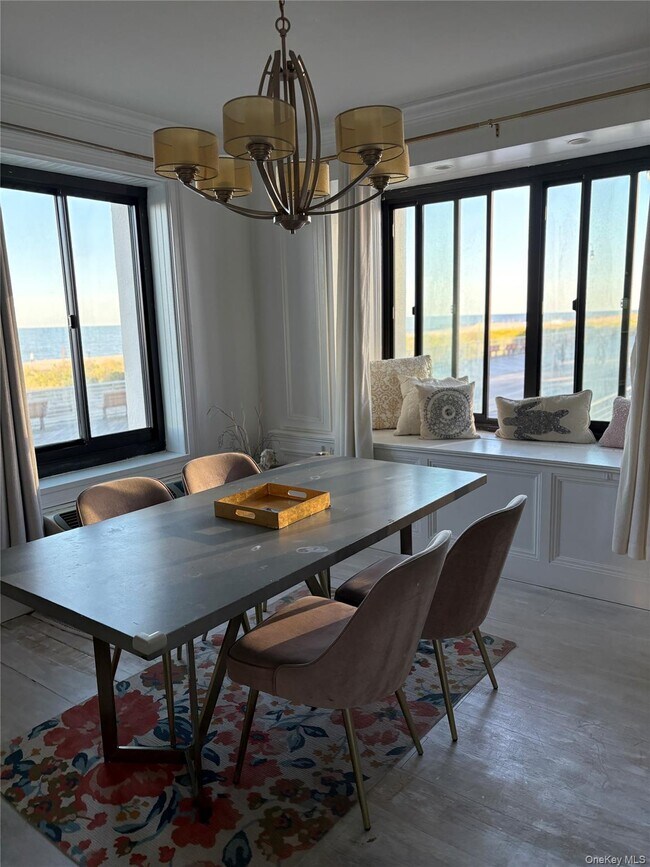 Foto del edificio - 100 W Broadway