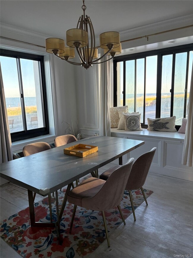 Building Photo - 100 W Broadway