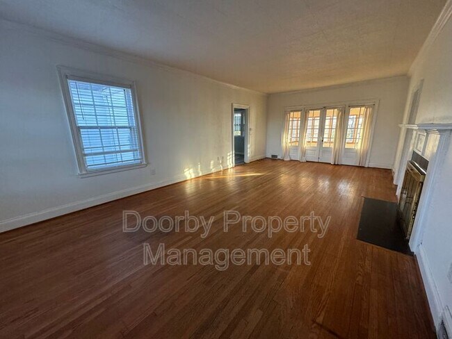Building Photo - 408 Frazier Dr
