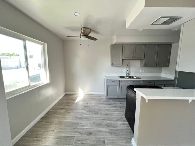 Foto del edificio - 9025 Mills Ave