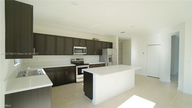 Foto del edificio - 3 br, 2.5 bath House - 22636 SW 128th Pl