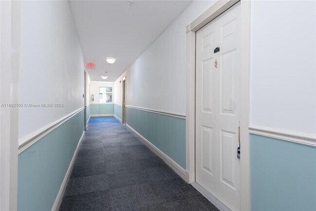 Building Photo - 3500 Coral Wy