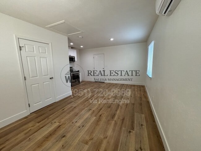 Building Photo - 5704 Wisteria Dr