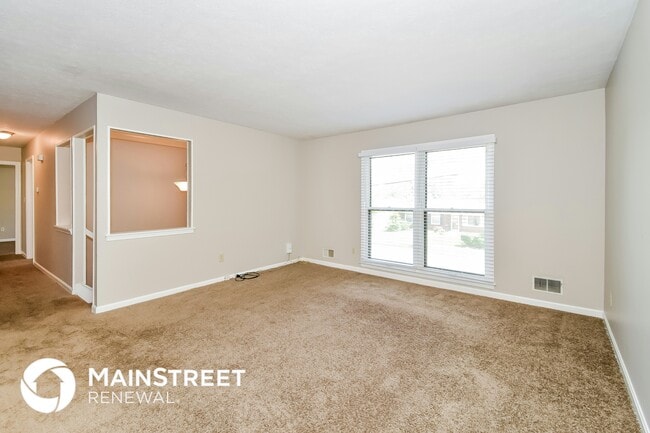 Building Photo - 1042 Cristland Rd