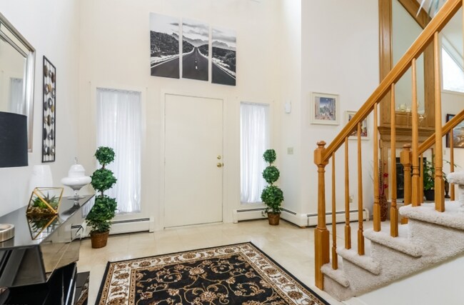 Foto del edificio - 94 Hagerman Ct