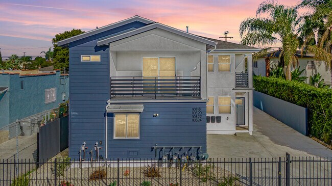 Foto del edificio - 10818 Long Beach Blvd
