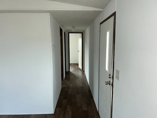 Foto del edificio - 307 Mark Rd