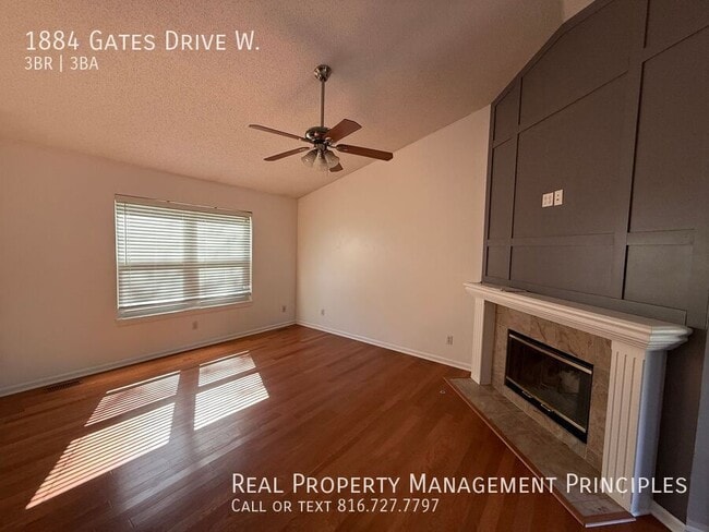 Building Photo - 1884 Gates Dr W