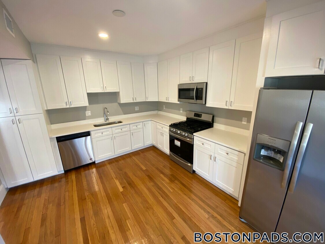 Foto principal - 190 Kelton St