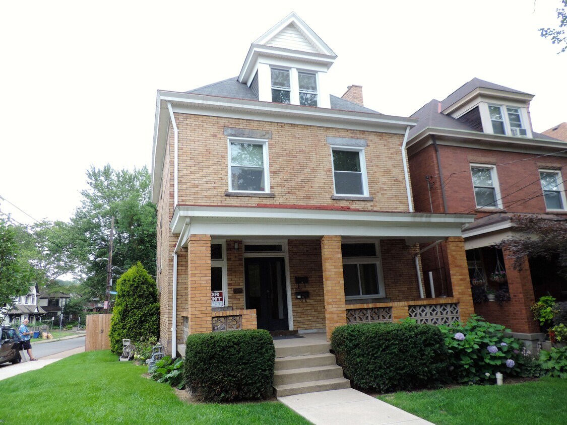 Primary Photo - 7009 Edgerton Ave