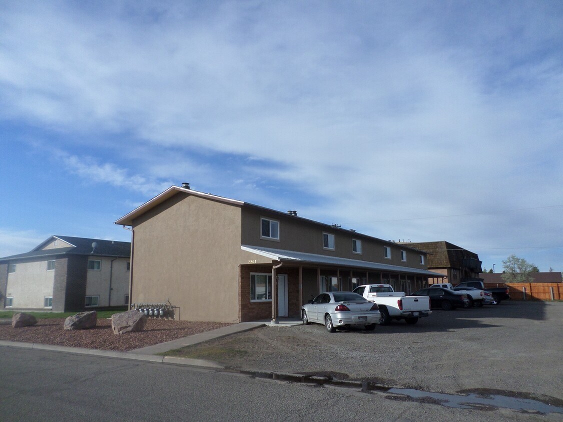 2204 Thomas Ave Unit 2