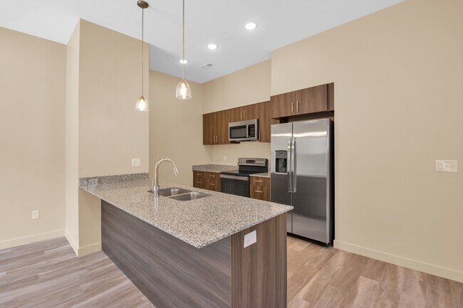 Foto del edificio - Alpine Townhomes