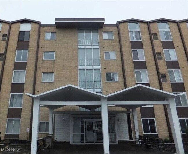Building Photo - 25735 Lorain Rd