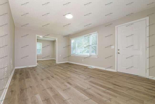 Building Photo - 9500 Haskins St