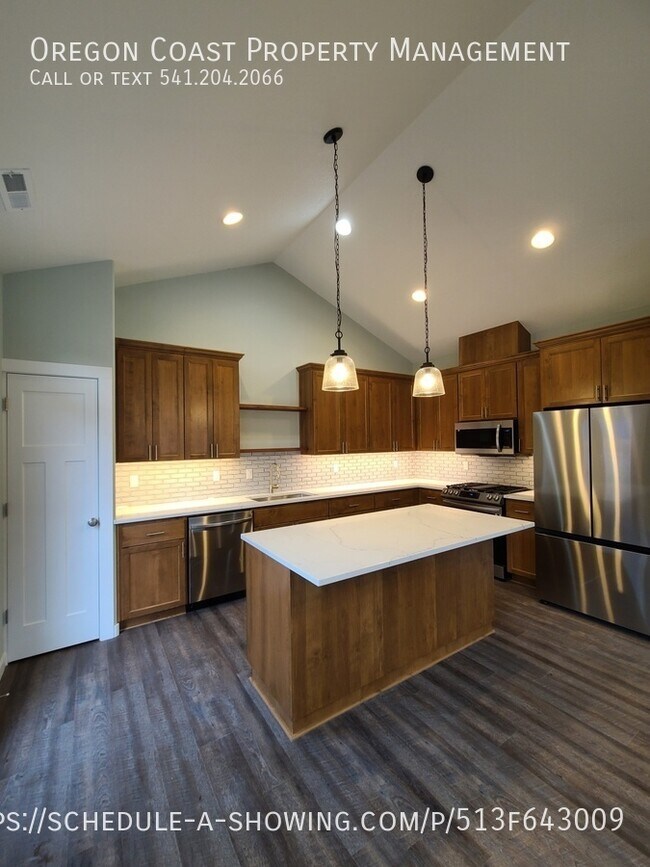 Building Photo - 3400 N Hwy 101, Depoe Bay OR Recently Redu...