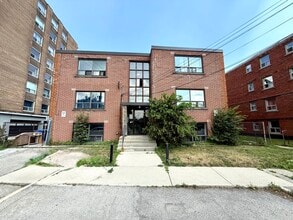 Building Photo - 1 E 35th St