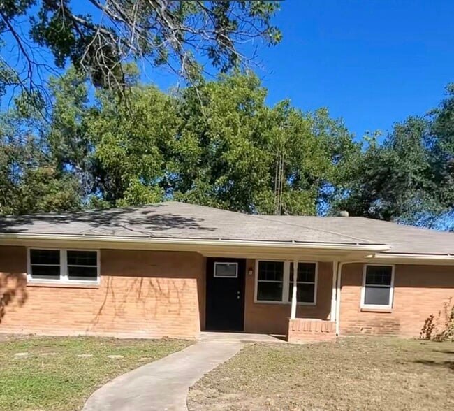 Foto del edificio - 220 Fairmont Ave