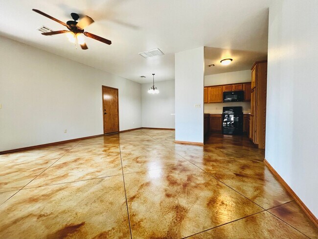 Foto del edificio - Beautiful 2BD 2BA Duplex in NW Oklahoma Ci...