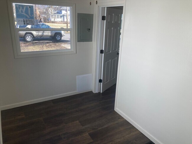 Dormitorio en la planta baja - 311 N Rosedale Ave