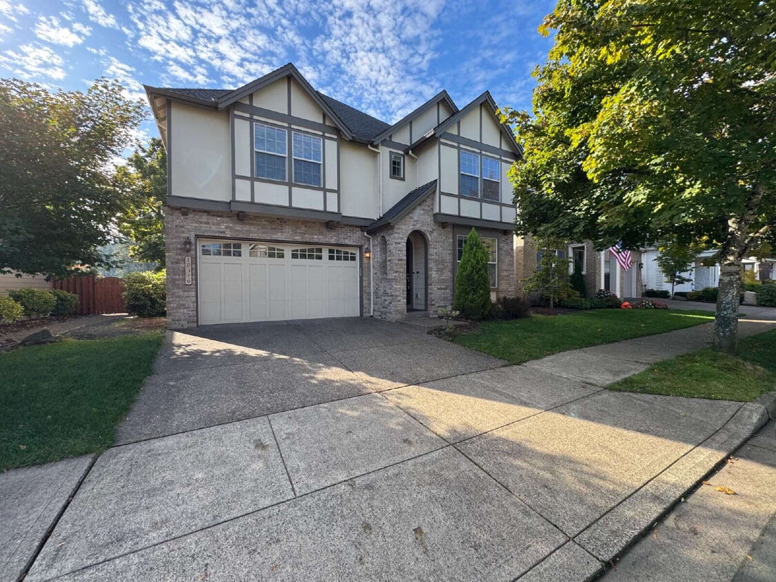 Primary Photo - 4 Bedroom - 2 1/2 Bath Tualatin Home