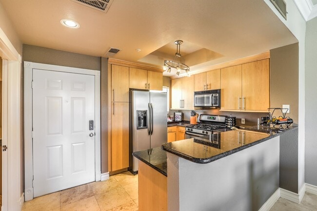 Building Photo - 260 E Flamingo Rd