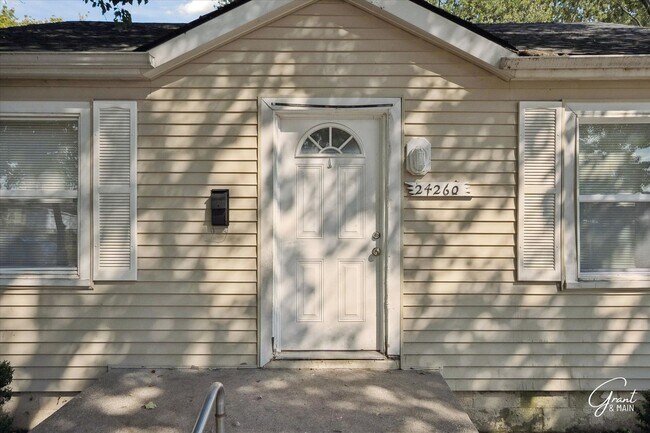 Building Photo - 3 Bedroom Ranch in Eastpointe! - $1,300